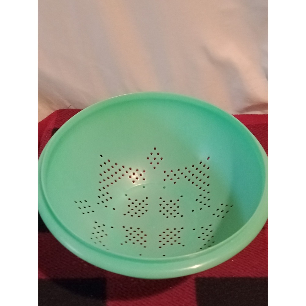 Vintage Tupperware Colander Strainer Jadeite Green Star Footed Bowl USA 339